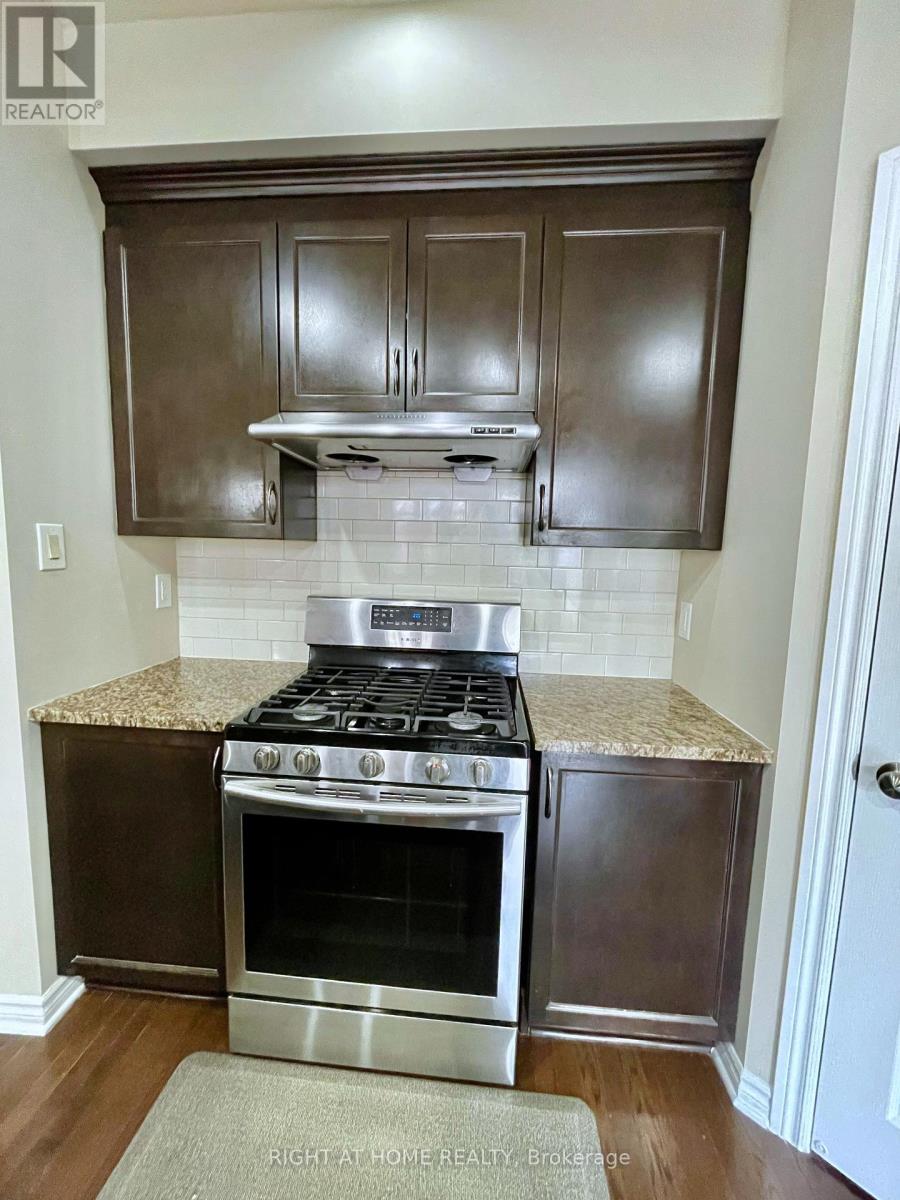 359 Kingbrook Drive, Ottawa, Ontario  K2M 0G2 - Photo 4 - X12486840