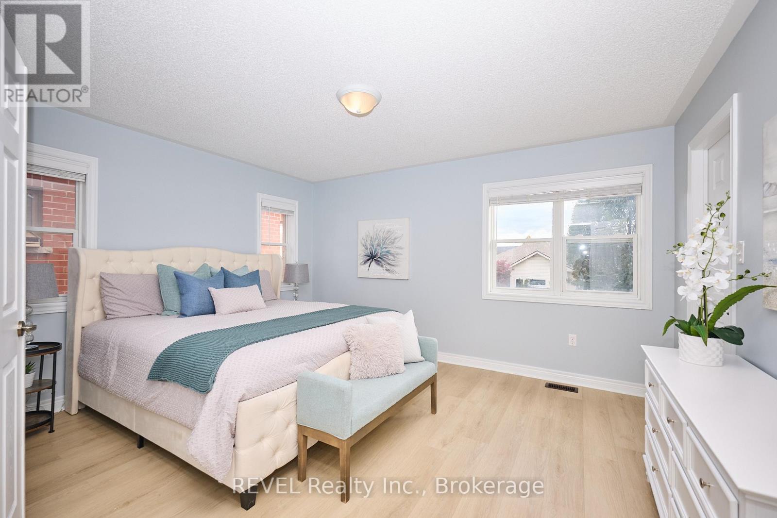 33 Haynes Court, Niagara-On-The-Lake, Ontario  L0S 1J0 - Photo 16 - X12486832