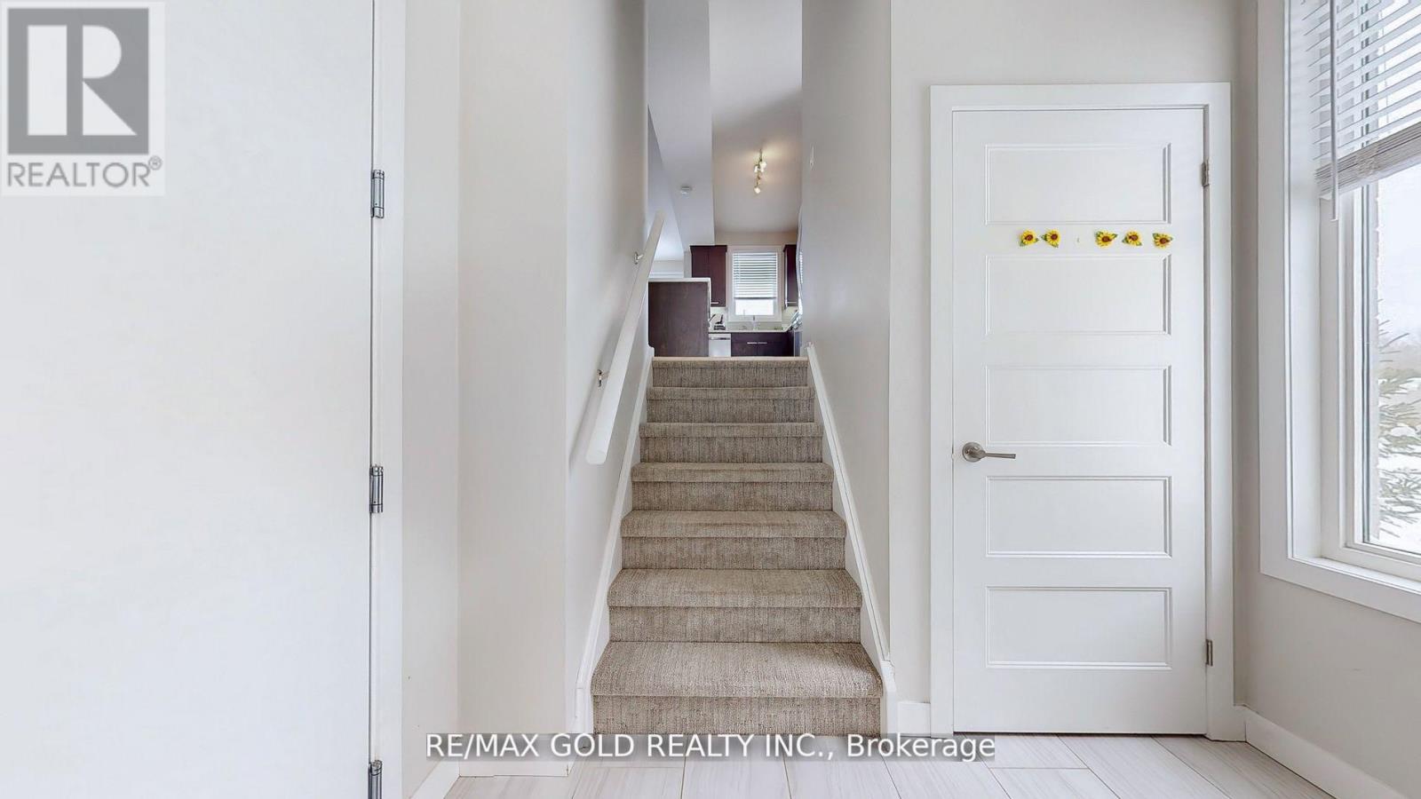 997 West Village Square, London North, Ontario  N6H 0J7 - Photo 17 - X12486797