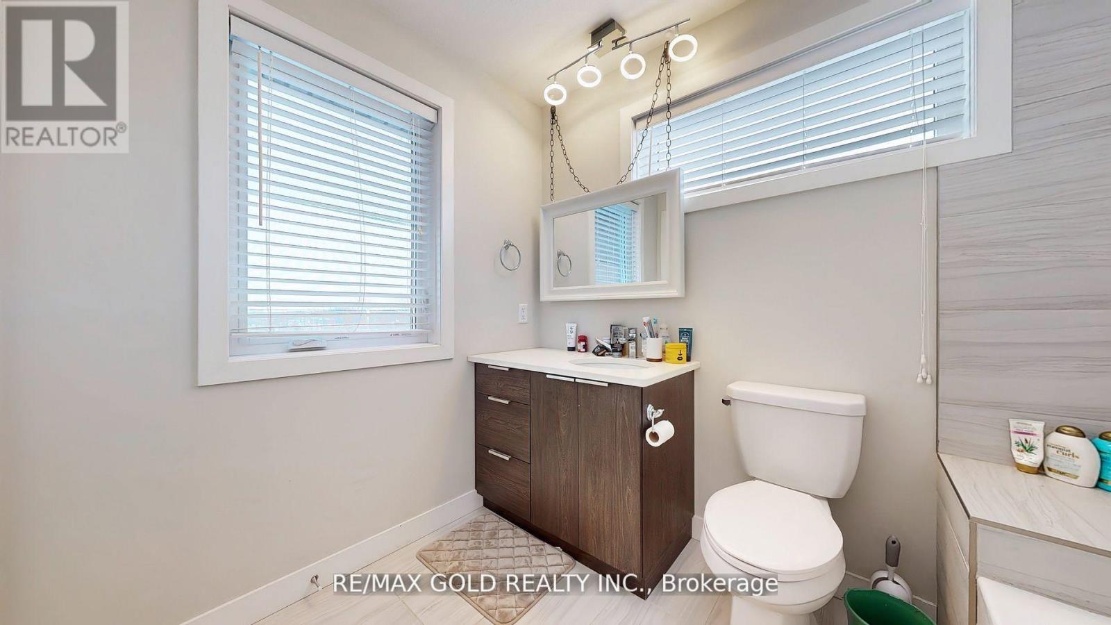 997 West Village Square, London North, Ontario  N6H 0J7 - Photo 23 - X12486797