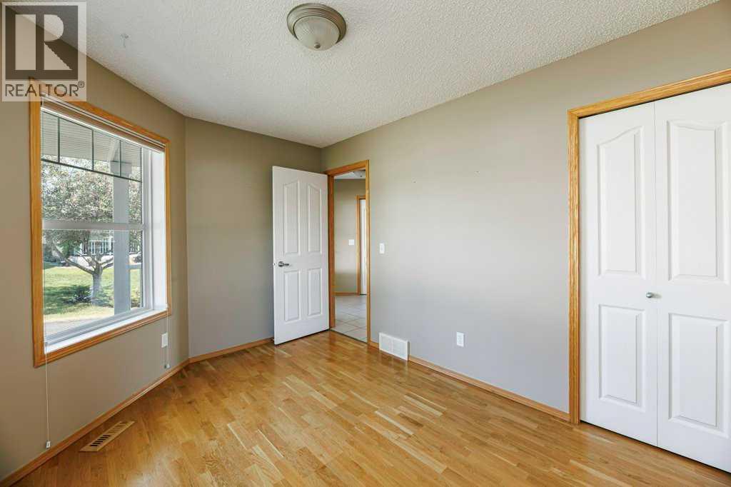 405 Jenkins Drive, Red Deer, Alberta  T4P 3X1 - Photo 7 - A2267362