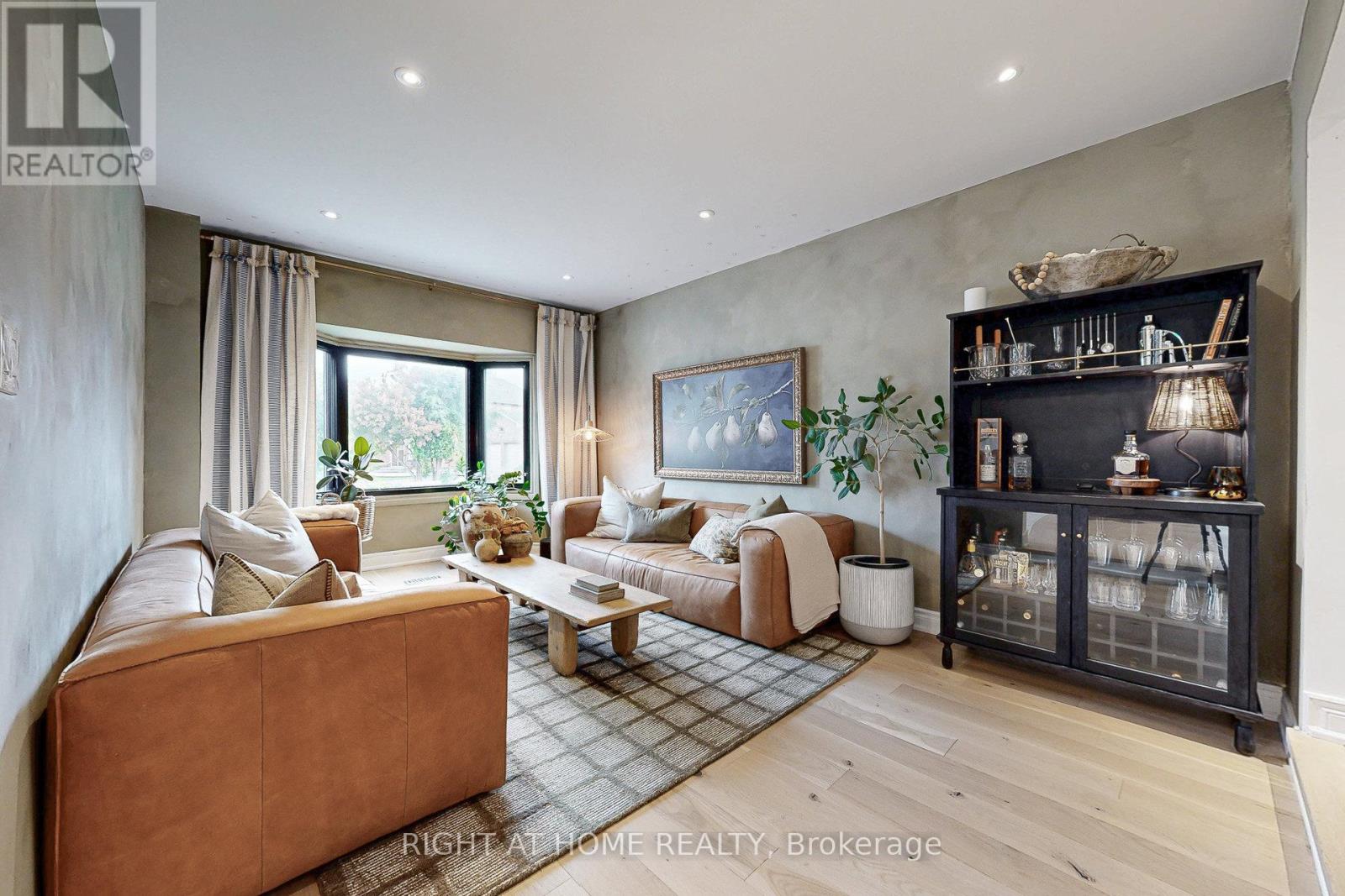 24 Cummings Court, Markham (Thornlea), Ontario  L3T 6S3 - Photo 3 - N12465849