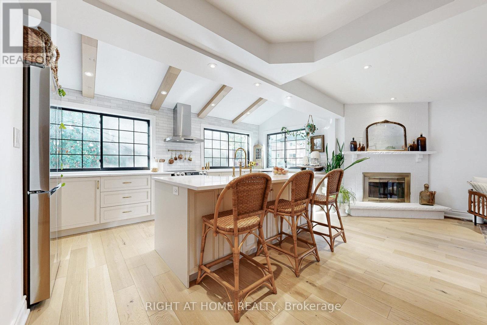 24 Cummings Court, Markham (Thornlea), Ontario  L3T 6S3 - Photo 14 - N12465849