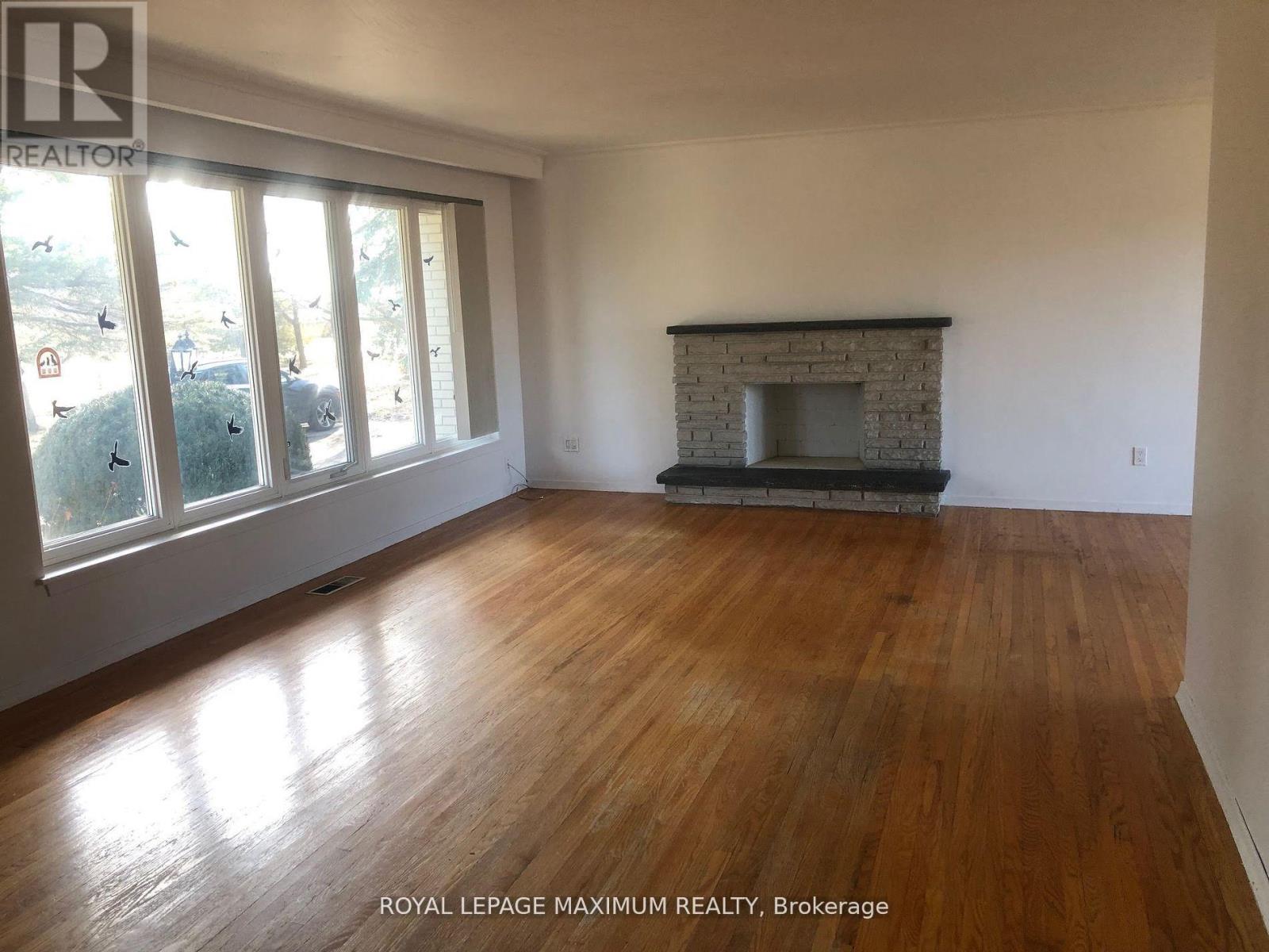 22 Diana Drive, King (Nobleton), Ontario  L0G 1N0 - Photo 9 - N12486811