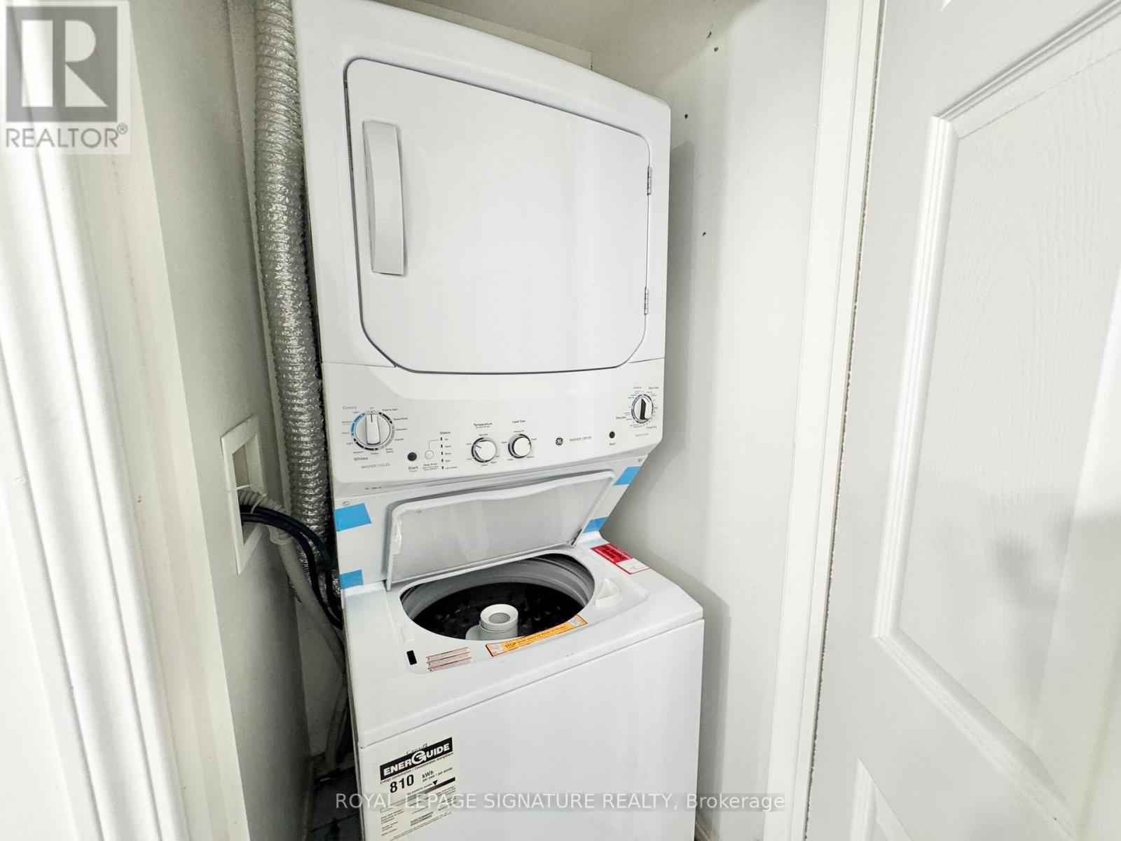 605 - 8 Maison Parc Court, Vaughan, Ontario  L4J 9K5 - Photo 10 - N12486826