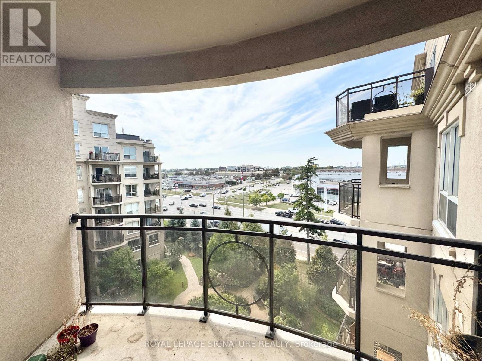 605 - 8 Maison Parc Court, Vaughan, Ontario  L4J 9K5 - Photo 11 - N12486826