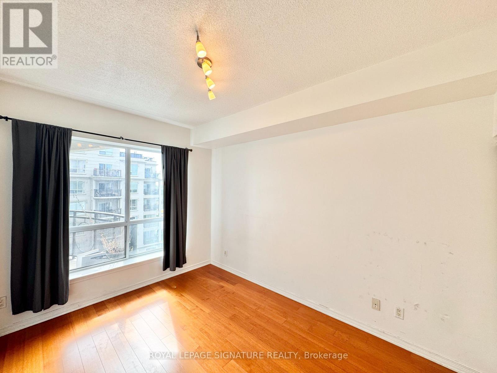 605 - 8 Maison Parc Court, Vaughan, Ontario  L4J 9K5 - Photo 6 - N12486826