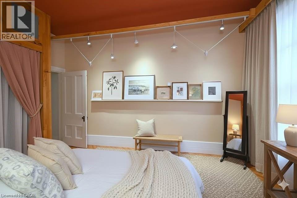 36 Dumfries Street Unit# Upper, Paris, Ontario  N3L 2C8 - Photo 3 - 40781662