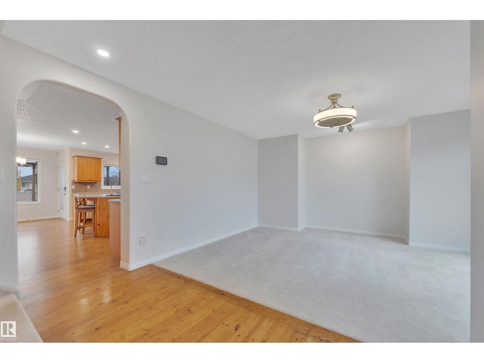 1330 118a St Nw, Edmonton, Alberta  T6J 7G2 - Photo 6 - E4463800