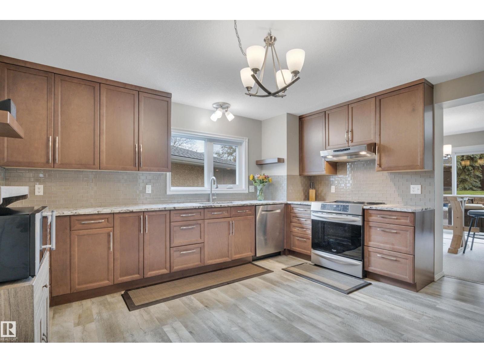 4508 32a Av Nw, Edmonton, Alberta  T6L 4W8 - Photo 13 - E4463847