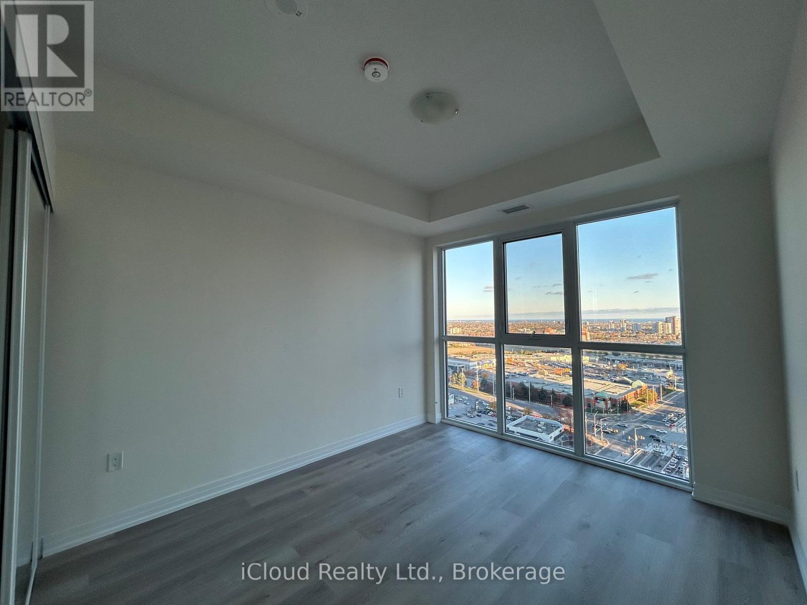 2002 - 15 Watergarden Drive, Mississauga, Ontario  L5R 0H4 - Photo 10 - W12486822