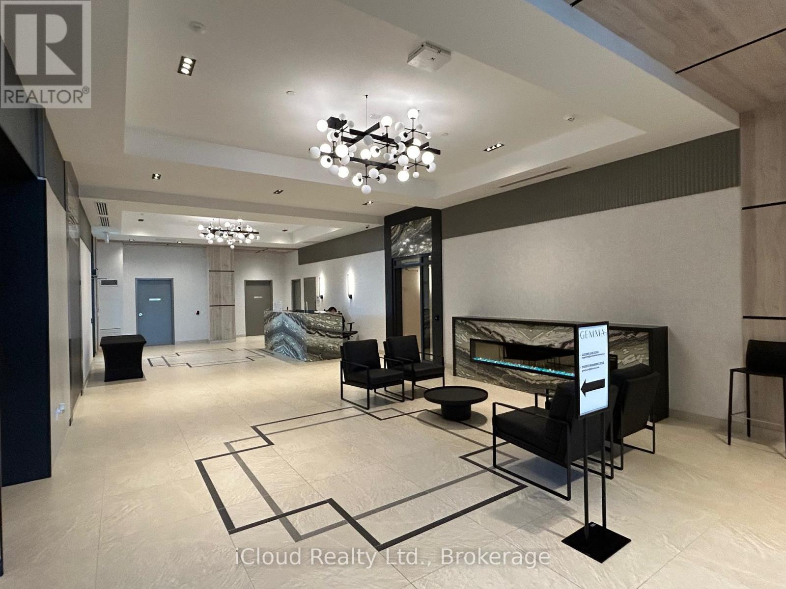 2002 - 15 Watergarden Drive, Mississauga, Ontario  L5R 0H4 - Photo 2 - W12486822