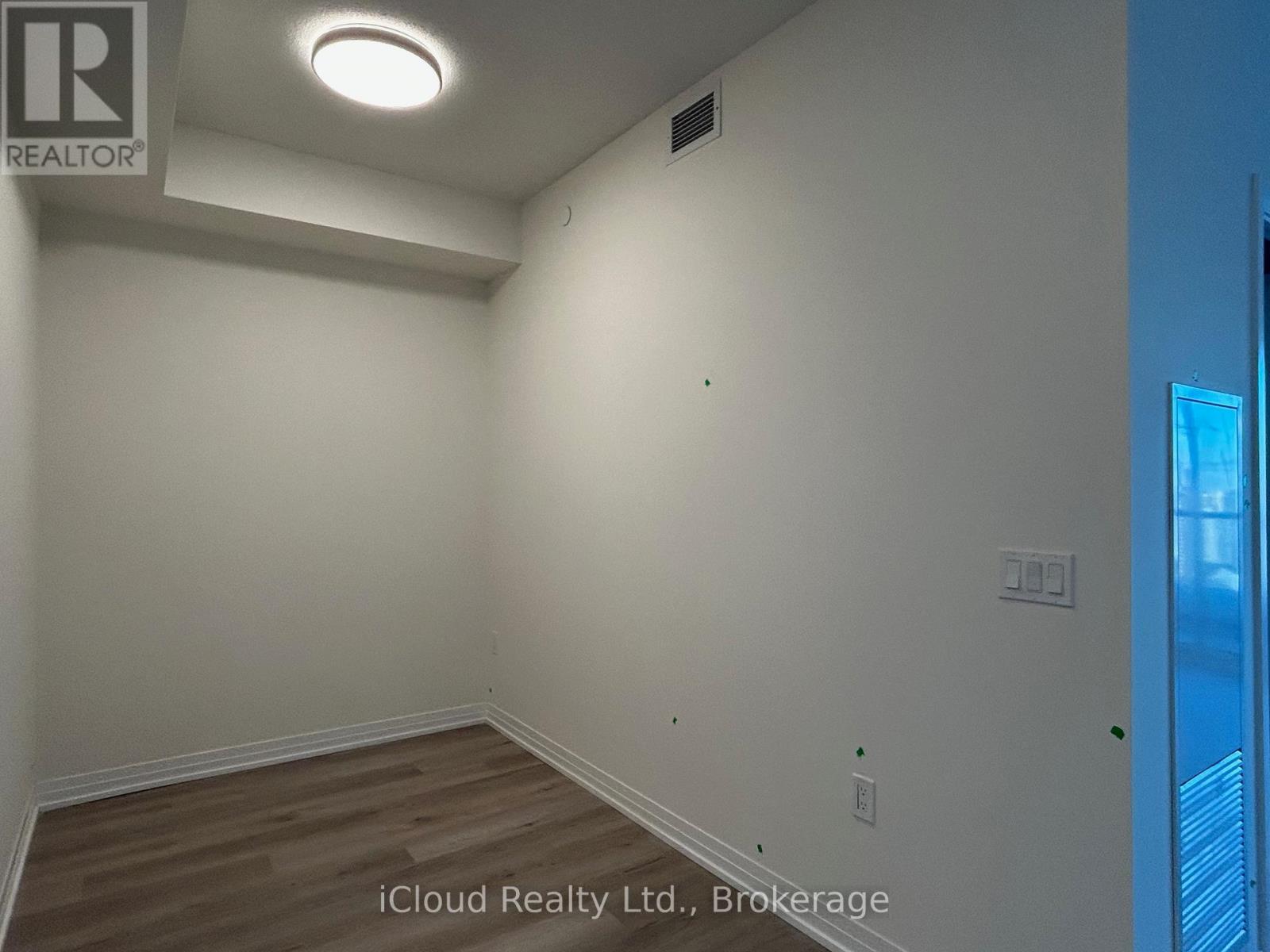 2002 - 15 Watergarden Drive, Mississauga, Ontario  L5R 0H4 - Photo 8 - W12486822