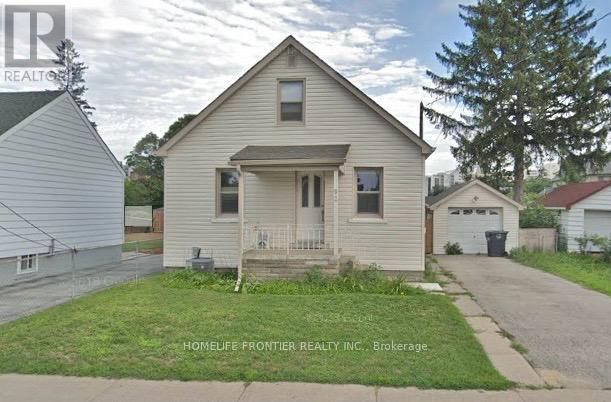 92 KING STREET W, Mississauga, Ontario