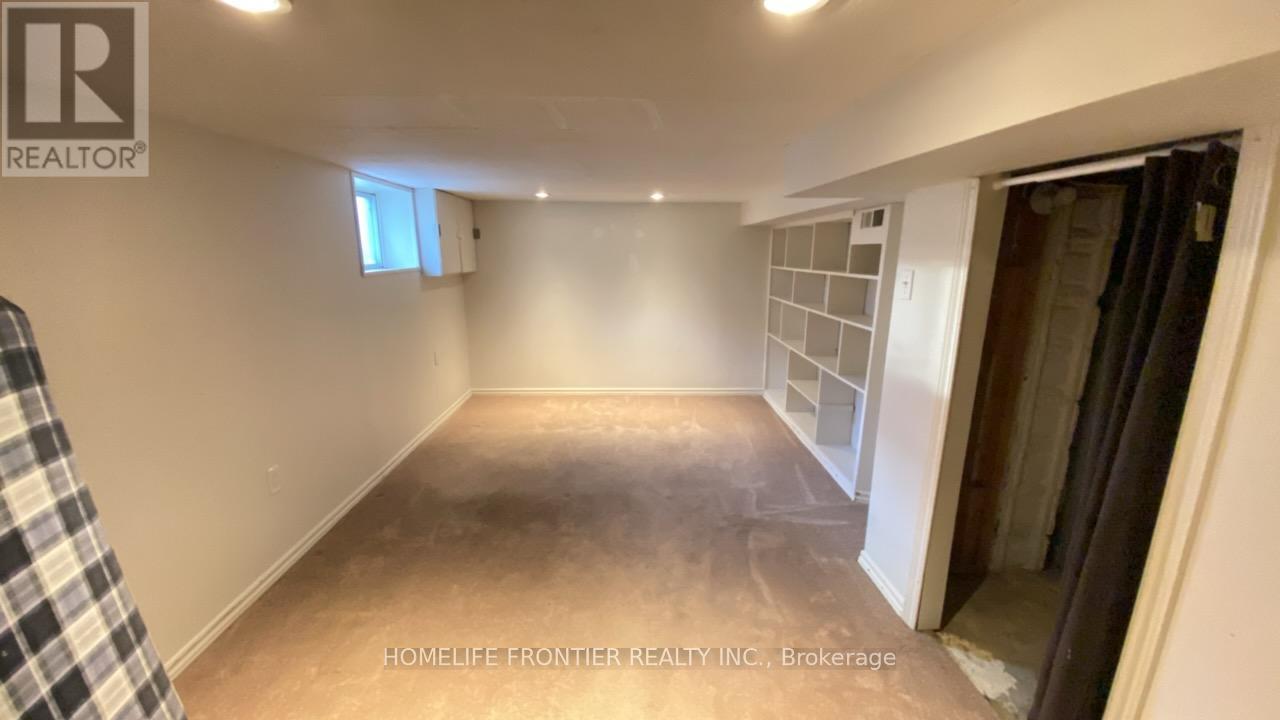 92 King Street W, Mississauga, Ontario  L5B 1G9 - Photo 13 - W12486823