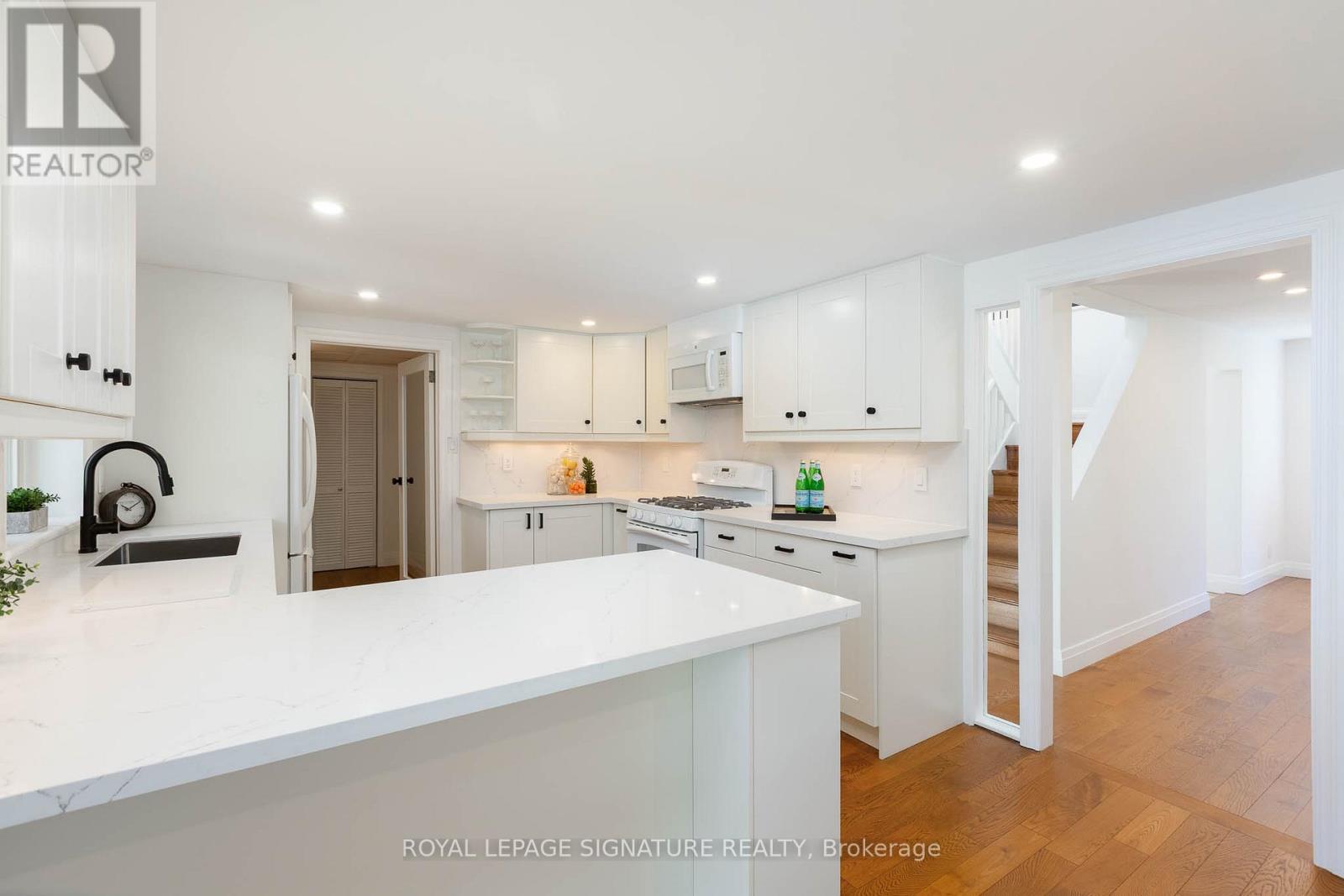 1969 Balsam Avenue, Mississauga, Ontario  L5J 1L3 - Photo 13 - W12486833