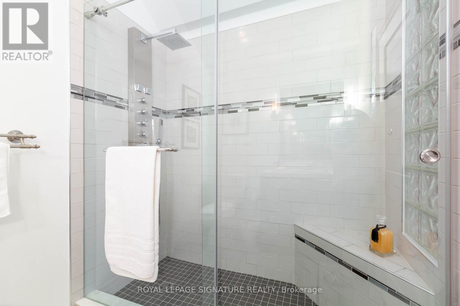 1969 Balsam Avenue, Mississauga, Ontario  L5J 1L3 - Photo 21 - W12486833