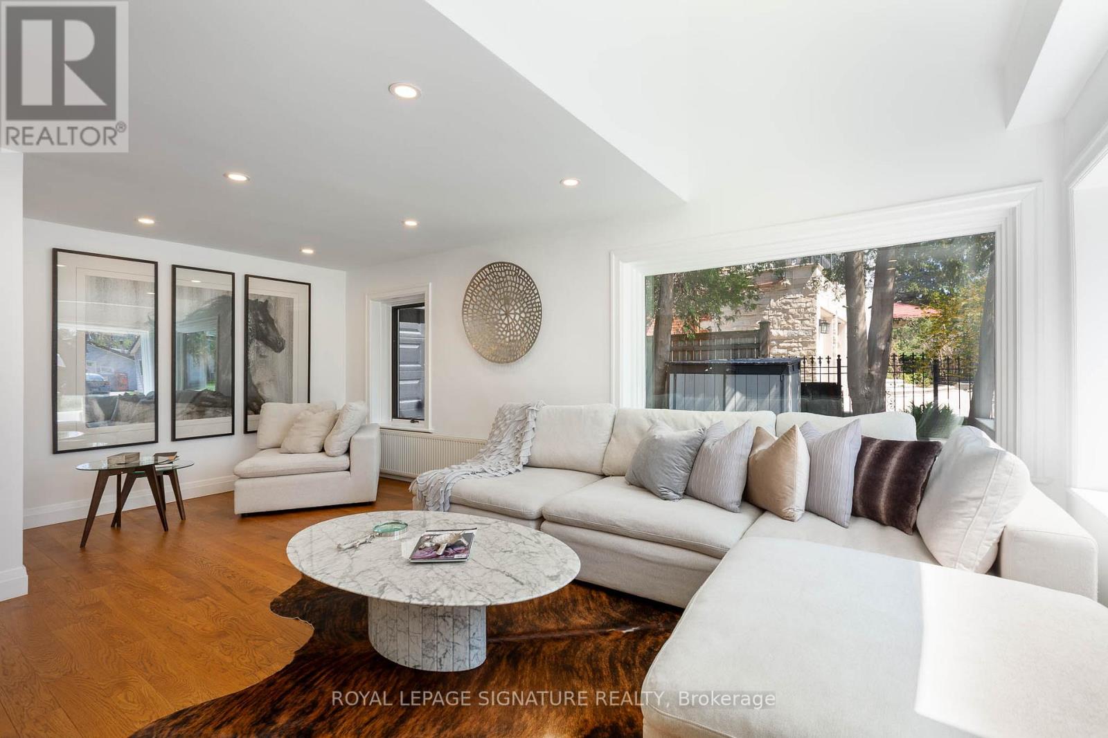 1969 Balsam Avenue, Mississauga, Ontario  L5J 1L3 - Photo 3 - W12486833