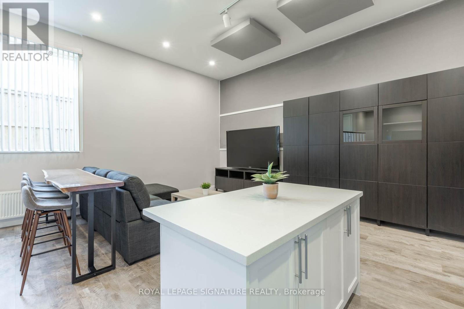 1969 Balsam Avenue, Mississauga, Ontario  L5J 1L3 - Photo 35 - W12486833