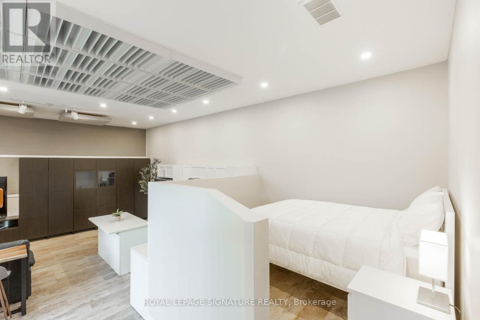 1969 Balsam Avenue, Mississauga, Ontario  L5J 1L3 - Photo 37 - W12486833