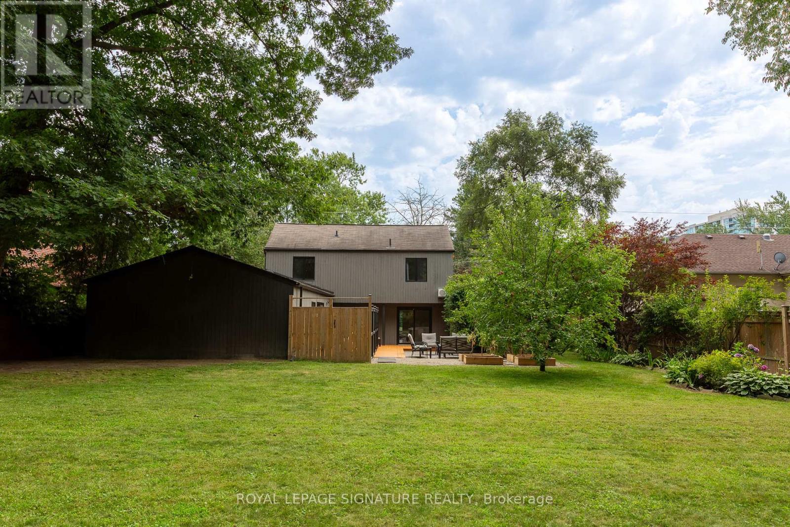 1969 Balsam Avenue, Mississauga, Ontario  L5J 1L3 - Photo 48 - W12486833