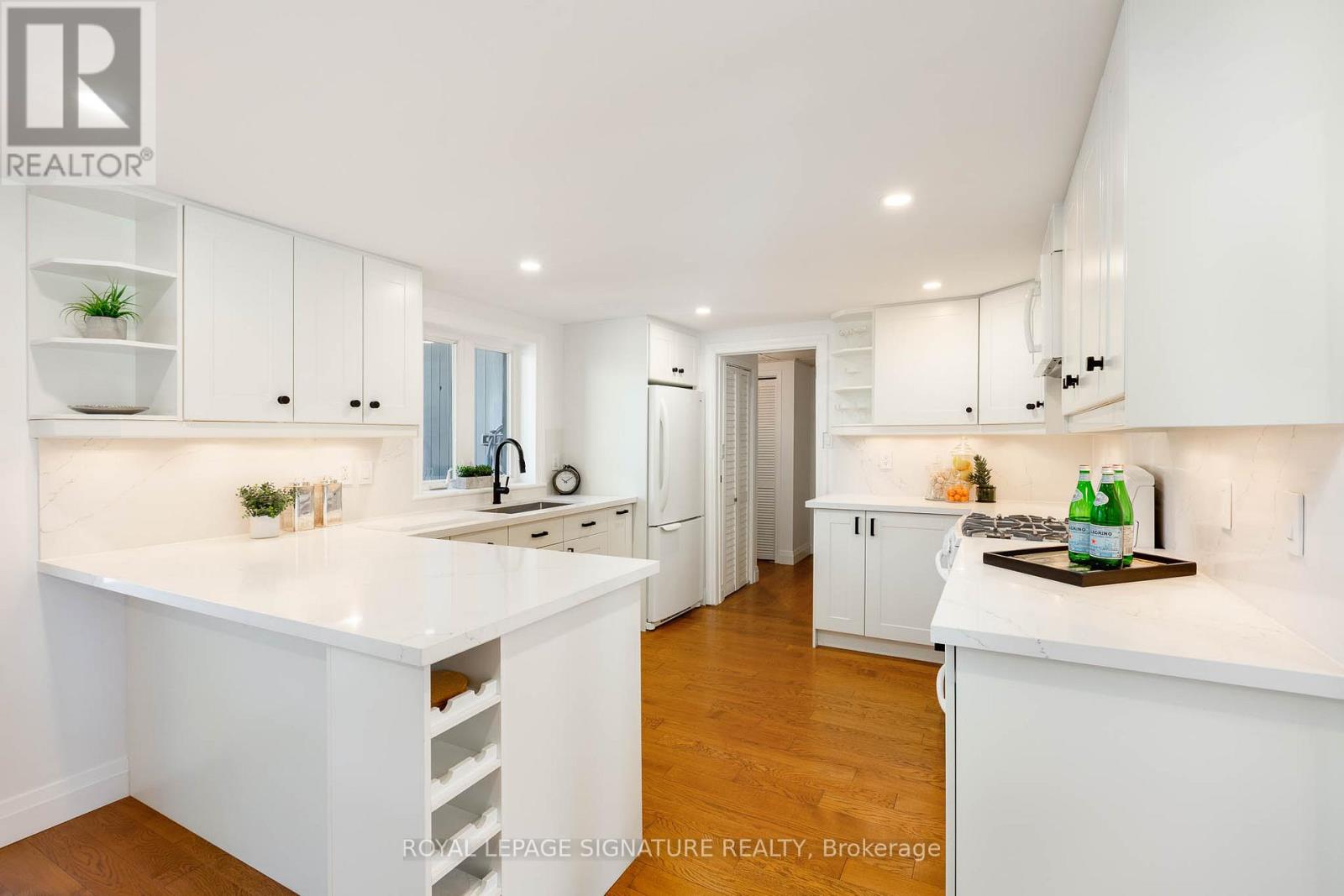 1969 Balsam Avenue, Mississauga, Ontario  L5J 1L3 - Photo 8 - W12486833