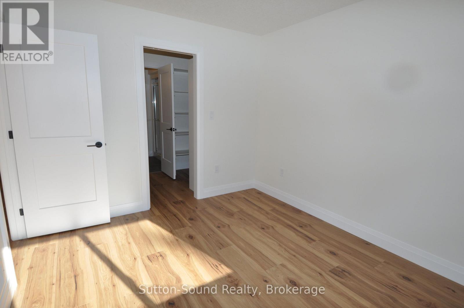 749 15th Street E, Owen Sound, Ontario  N4K 1X5 - Photo 11 - X12316674