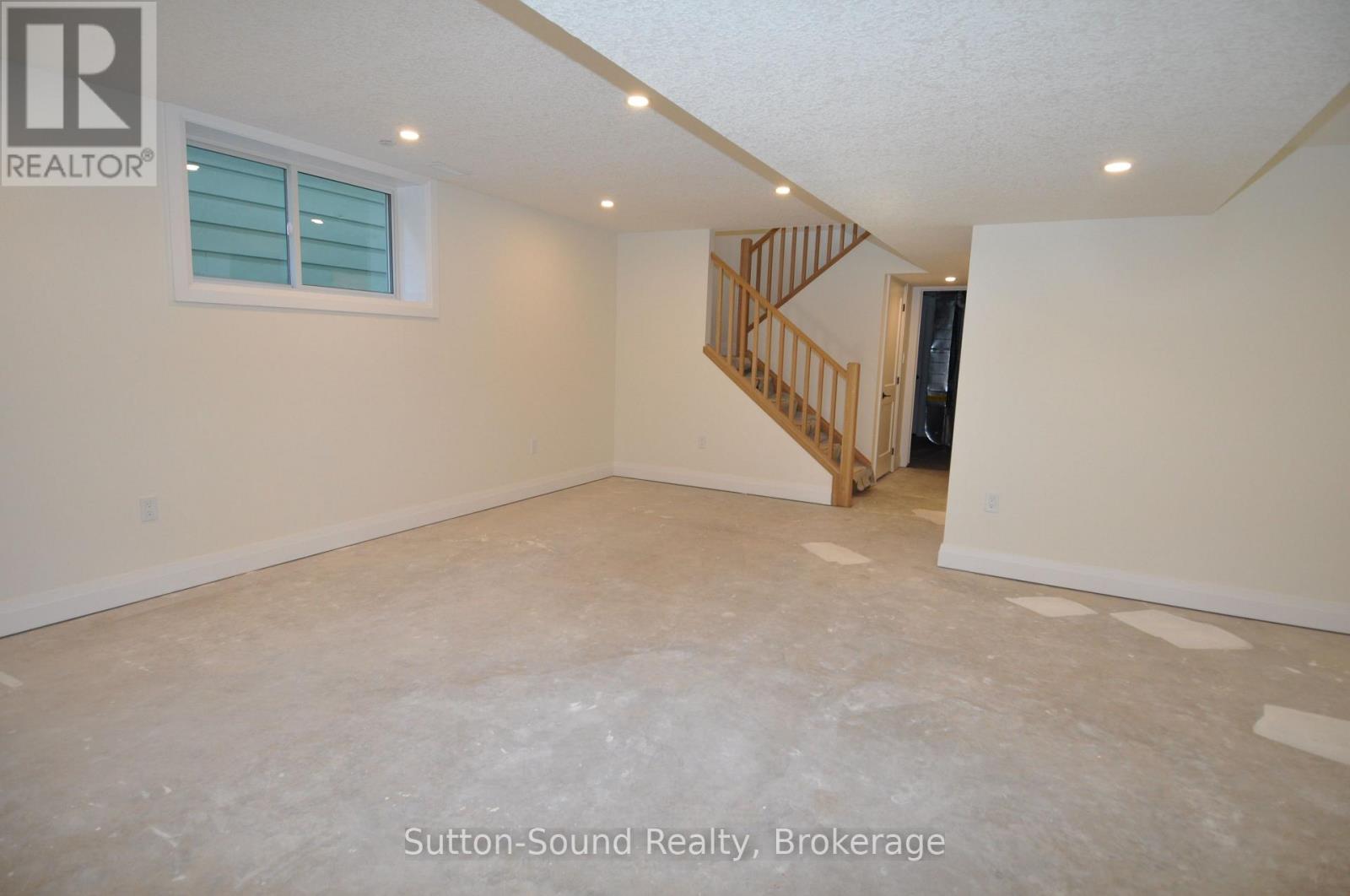 749 15th Street E, Owen Sound, Ontario  N4K 1X5 - Photo 25 - X12316674