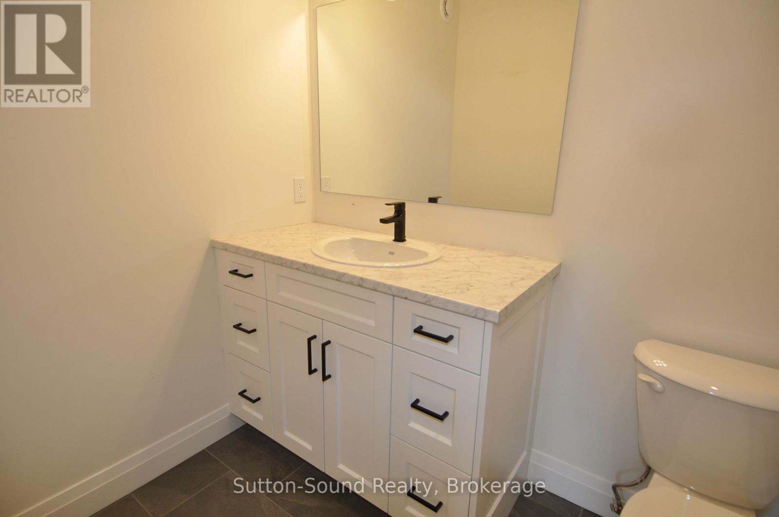 749 15th Street E, Owen Sound, Ontario  N4K 1X5 - Photo 13 - X12316674