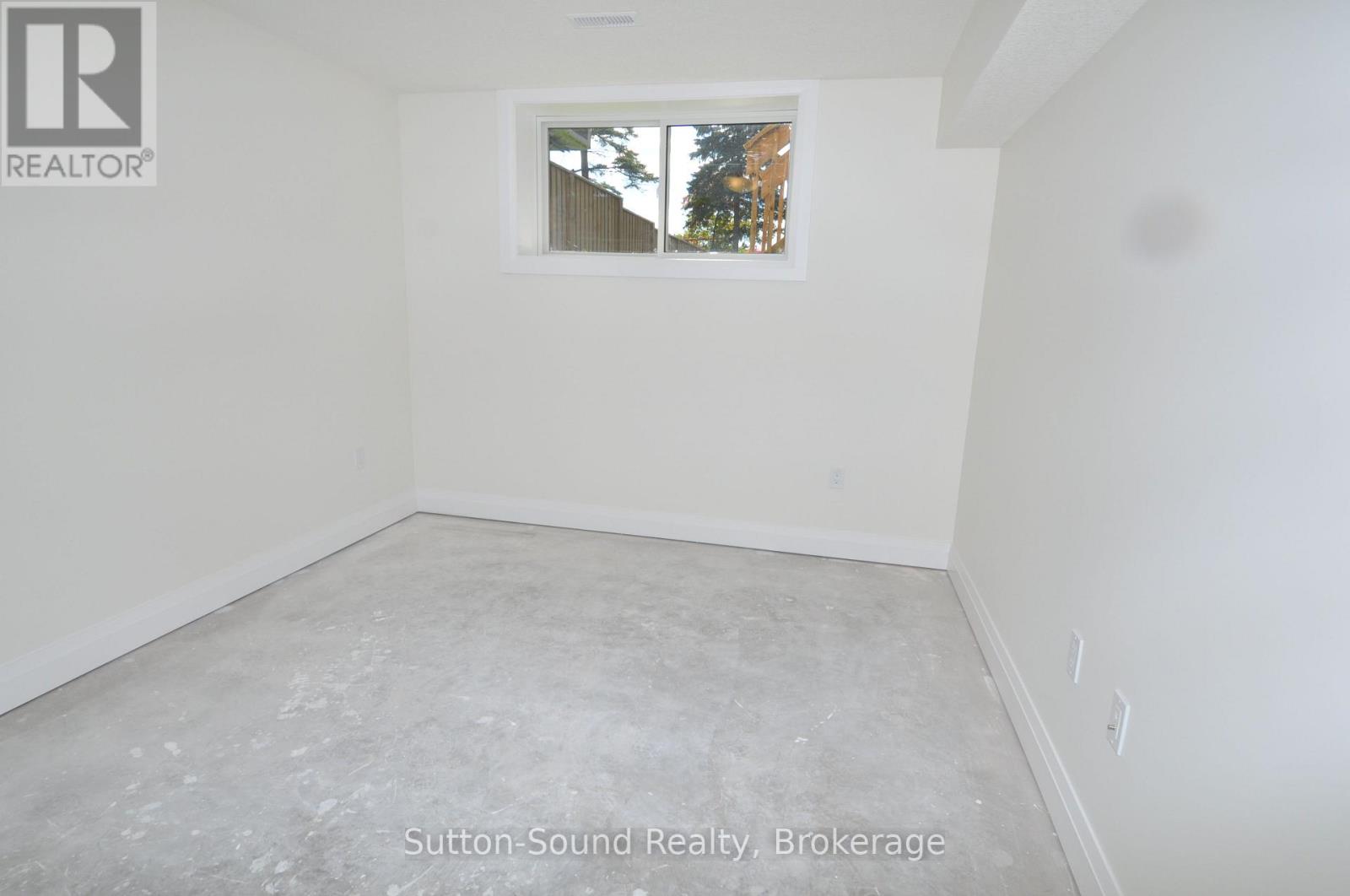 749 15th Street E, Owen Sound, Ontario  N4K 1X5 - Photo 23 - X12316674