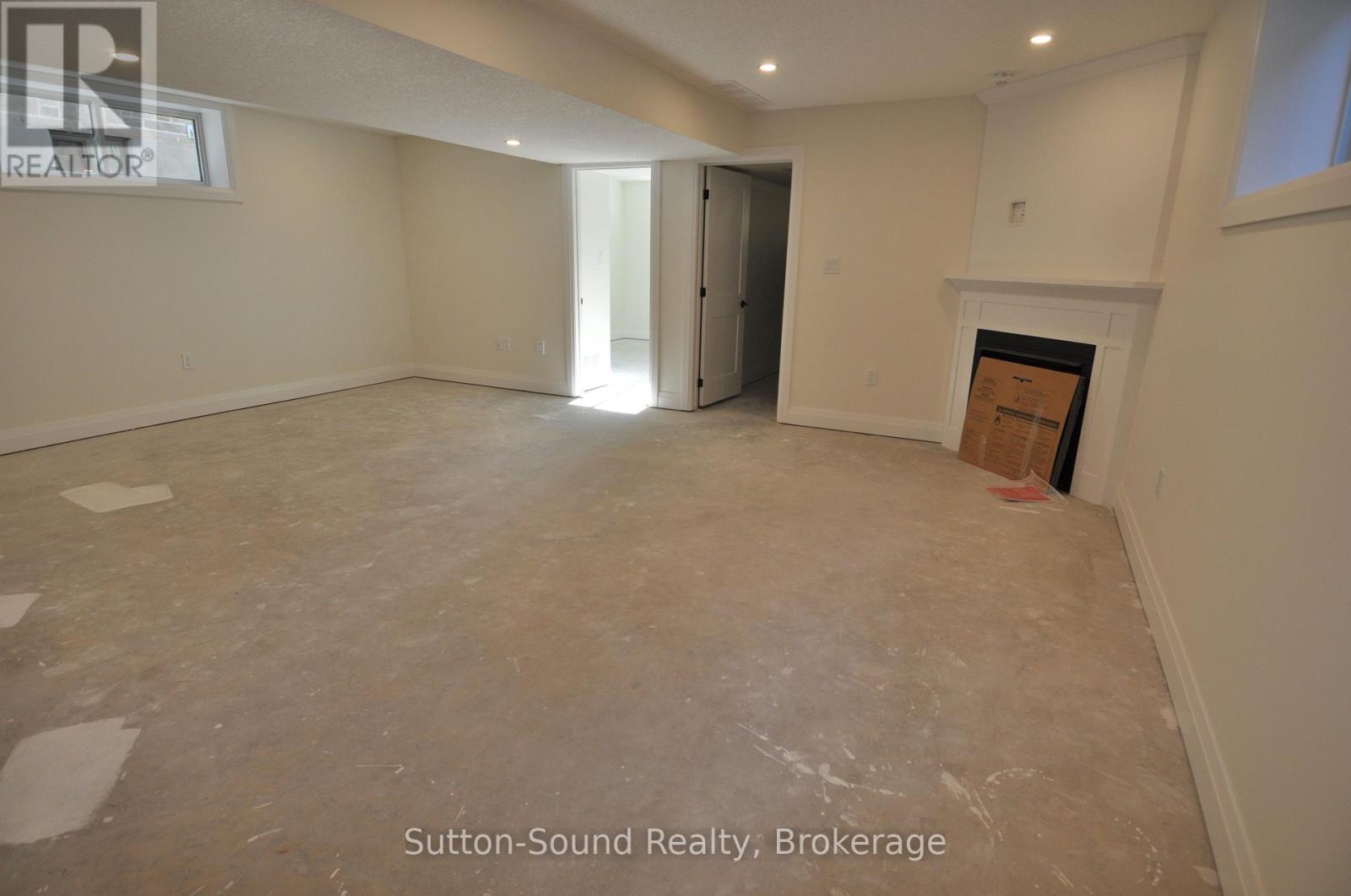 749 15th Street E, Owen Sound, Ontario  N4K 1X5 - Photo 22 - X12316674