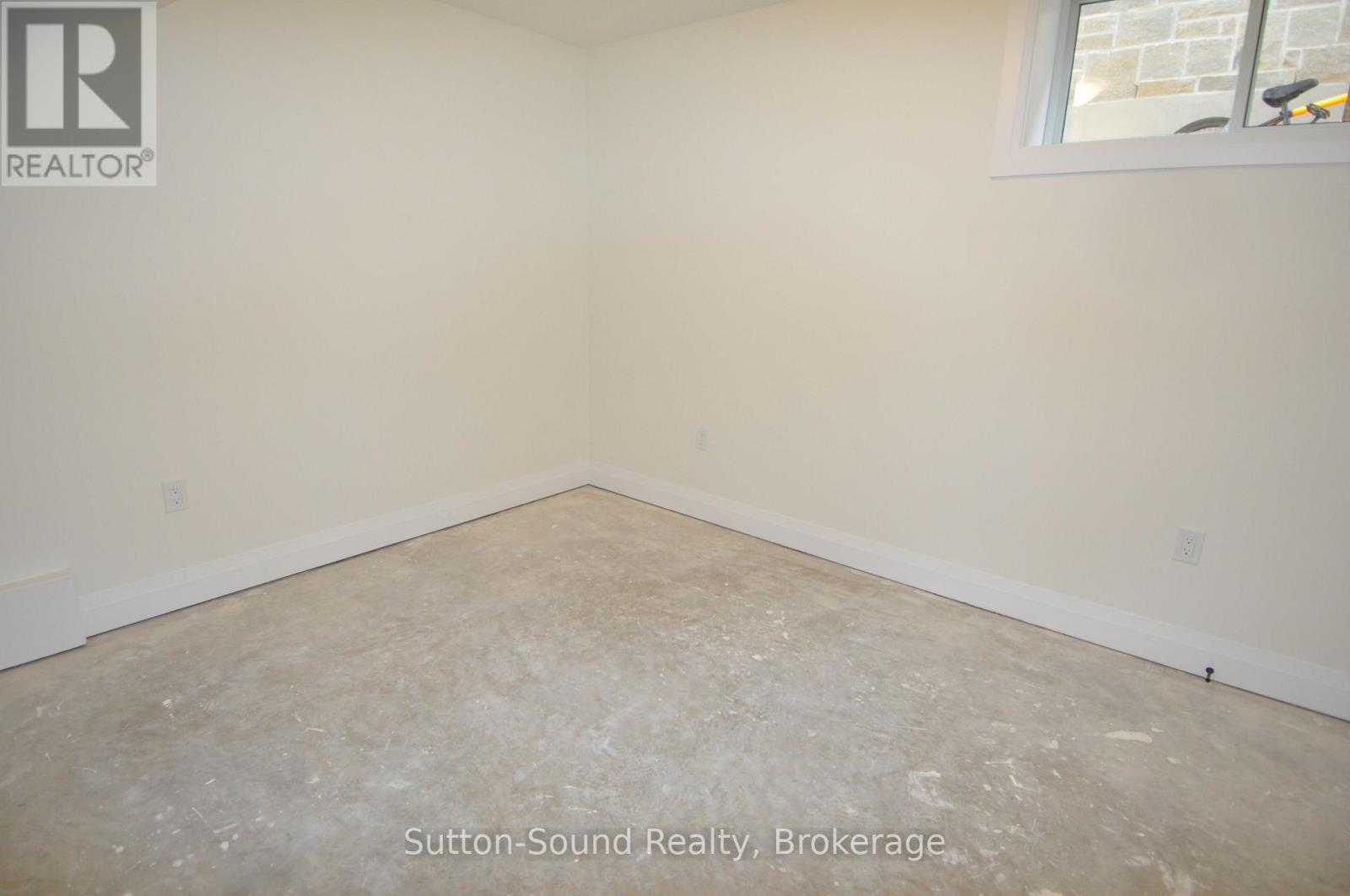 749 15th Street E, Owen Sound, Ontario  N4K 1X5 - Photo 28 - X12316674