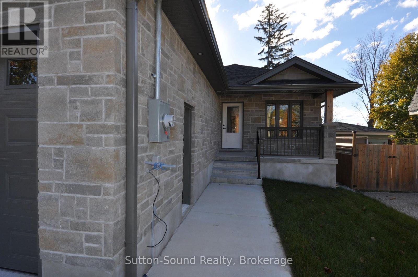 749 15th Street E, Owen Sound, Ontario  N4K 1X5 - Photo 33 - X12316674