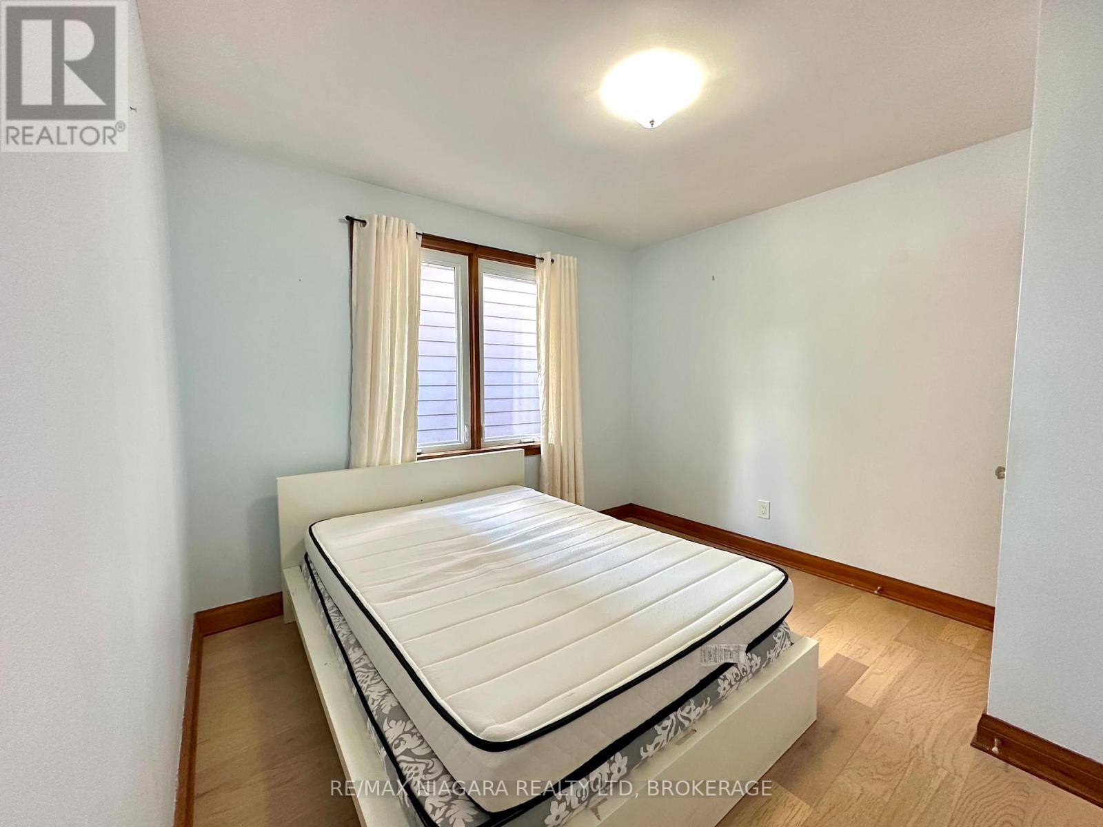 6376 Carlton Avenue, Niagara Falls, Ontario  L2G 5K3 - Photo 13 - X12486853