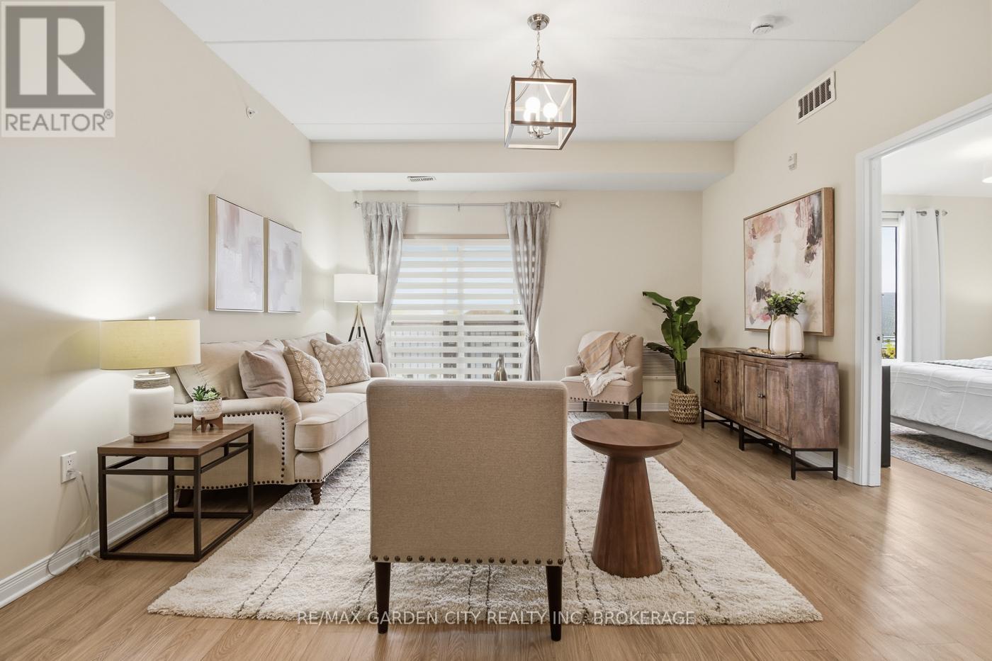 307 - 16 Sullivan Avenue, Thorold, Ontario  L2V 2Y2 - Photo 2 - X12486854