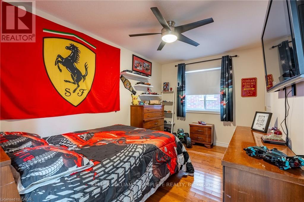 144 Sumner Crescent, Grimsby, Ontario  L3M 0B4 - Photo 14 - X12486819