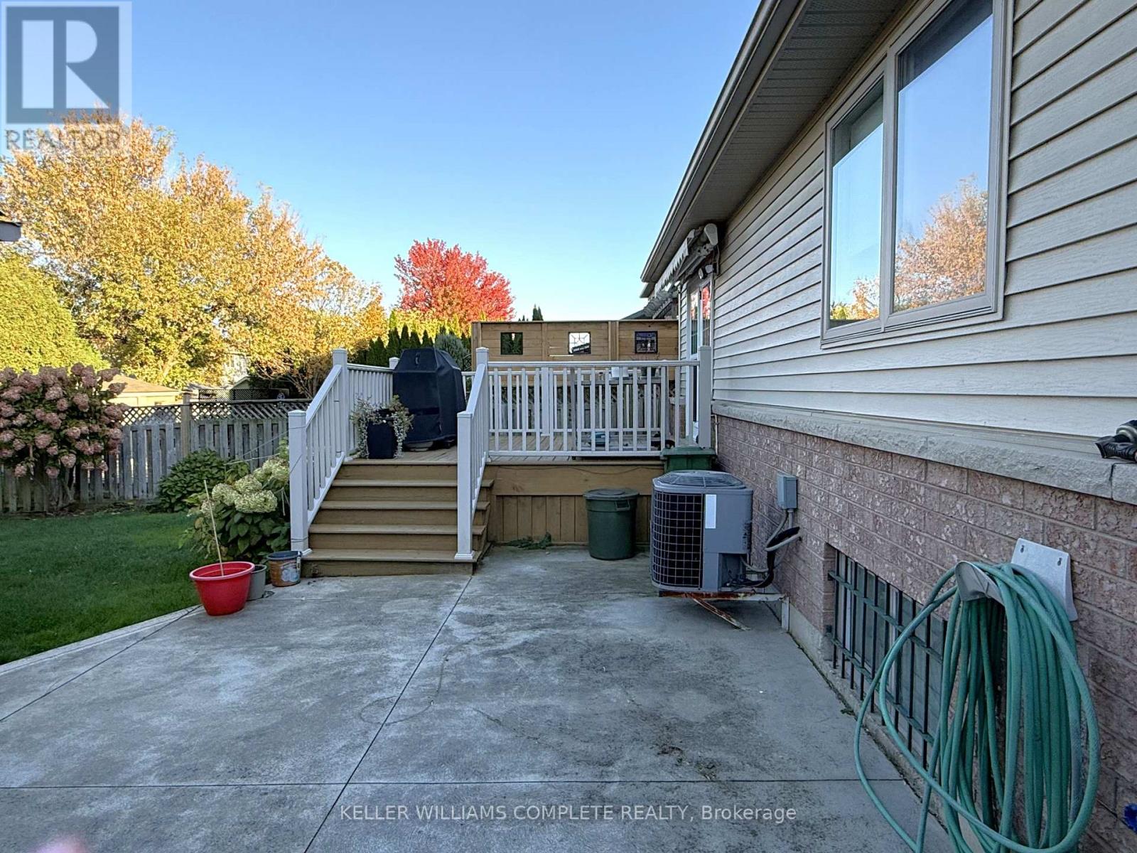 144 Sumner Crescent, Grimsby, Ontario  L3M 0B4 - Photo 25 - X12486819