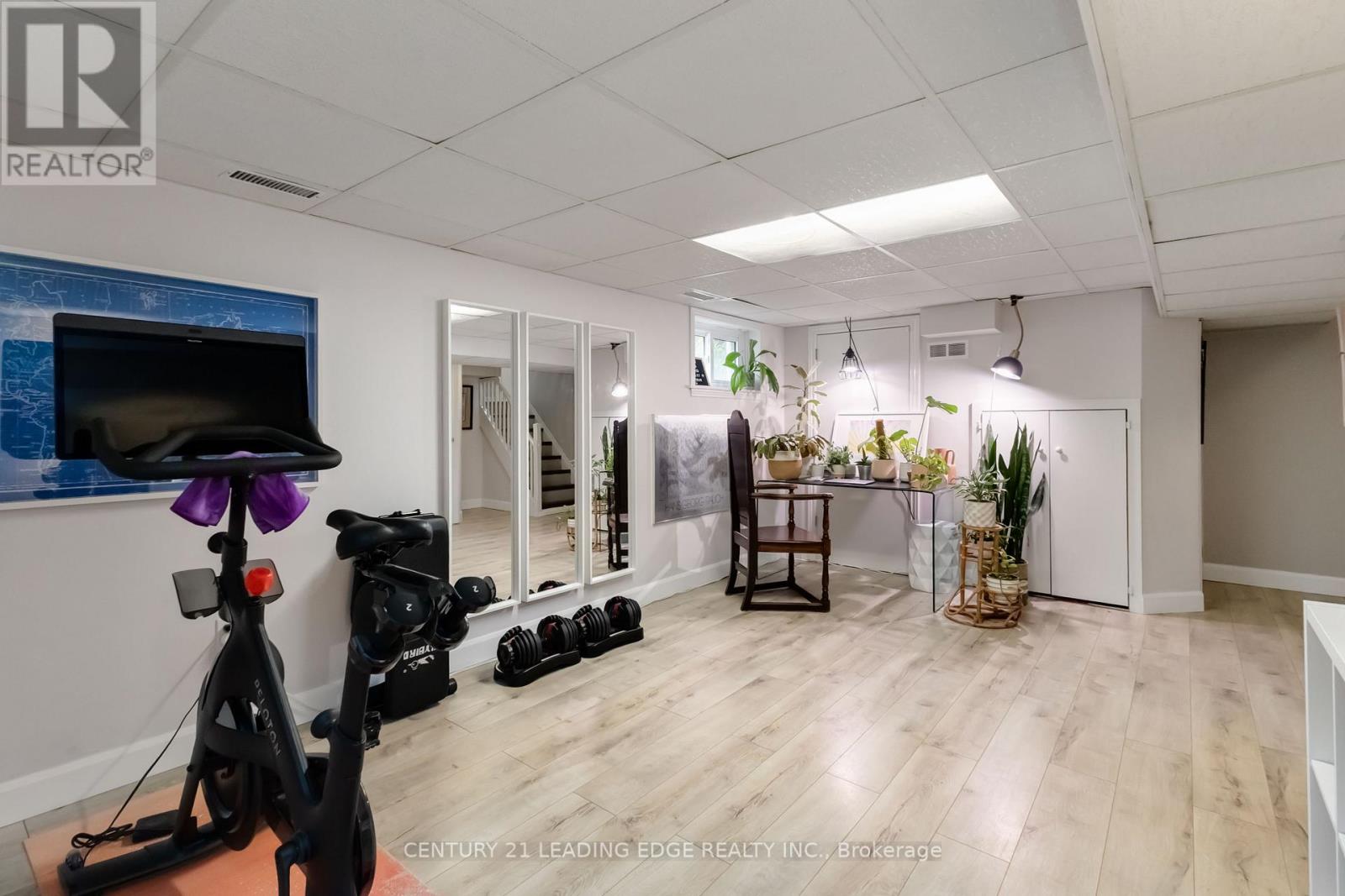 657 Emery Street, London South, Ontario  N6C 2G3 - Photo 24 - X12486828