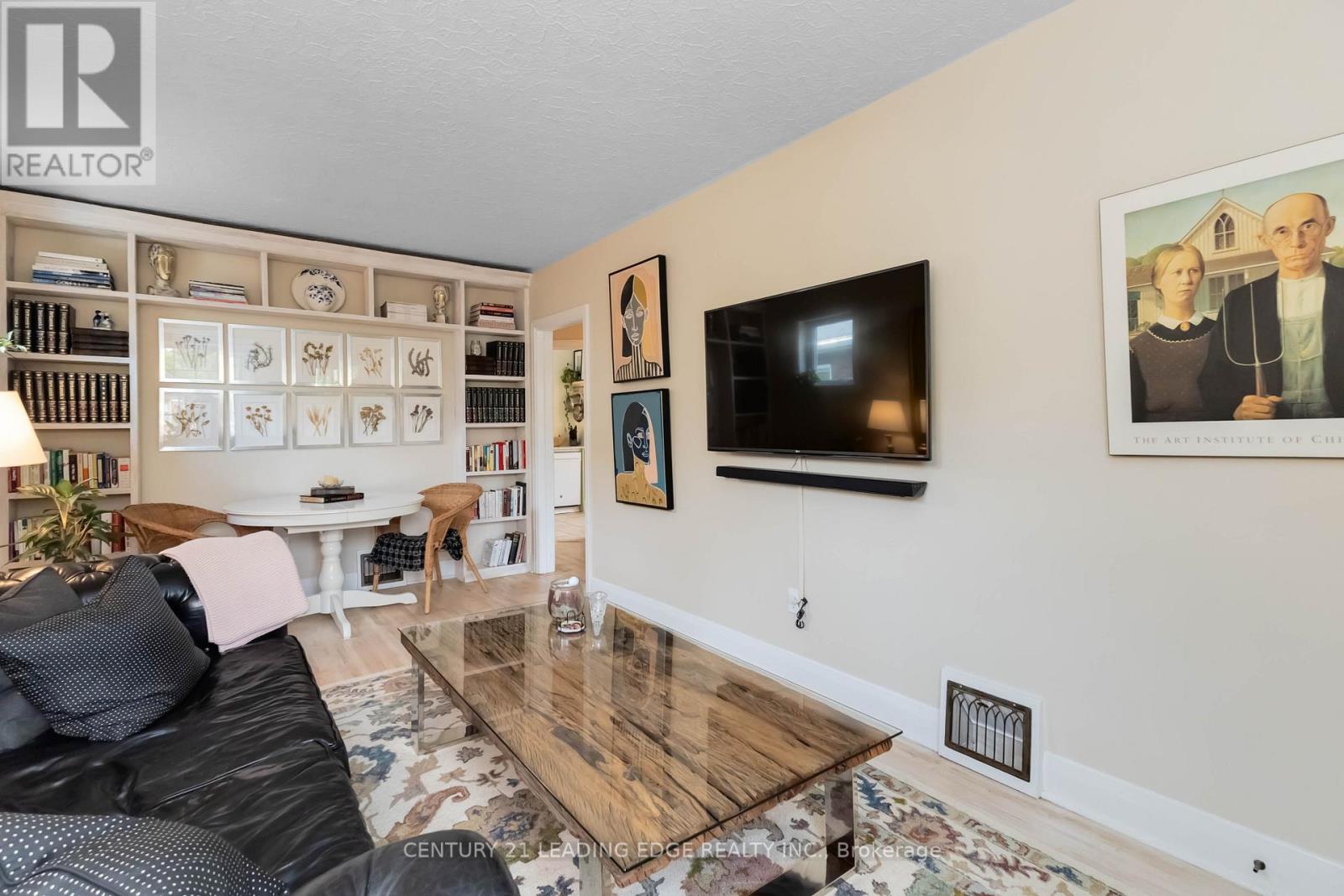 657 Emery Street, London South, Ontario  N6C 2G3 - Photo 7 - X12486828