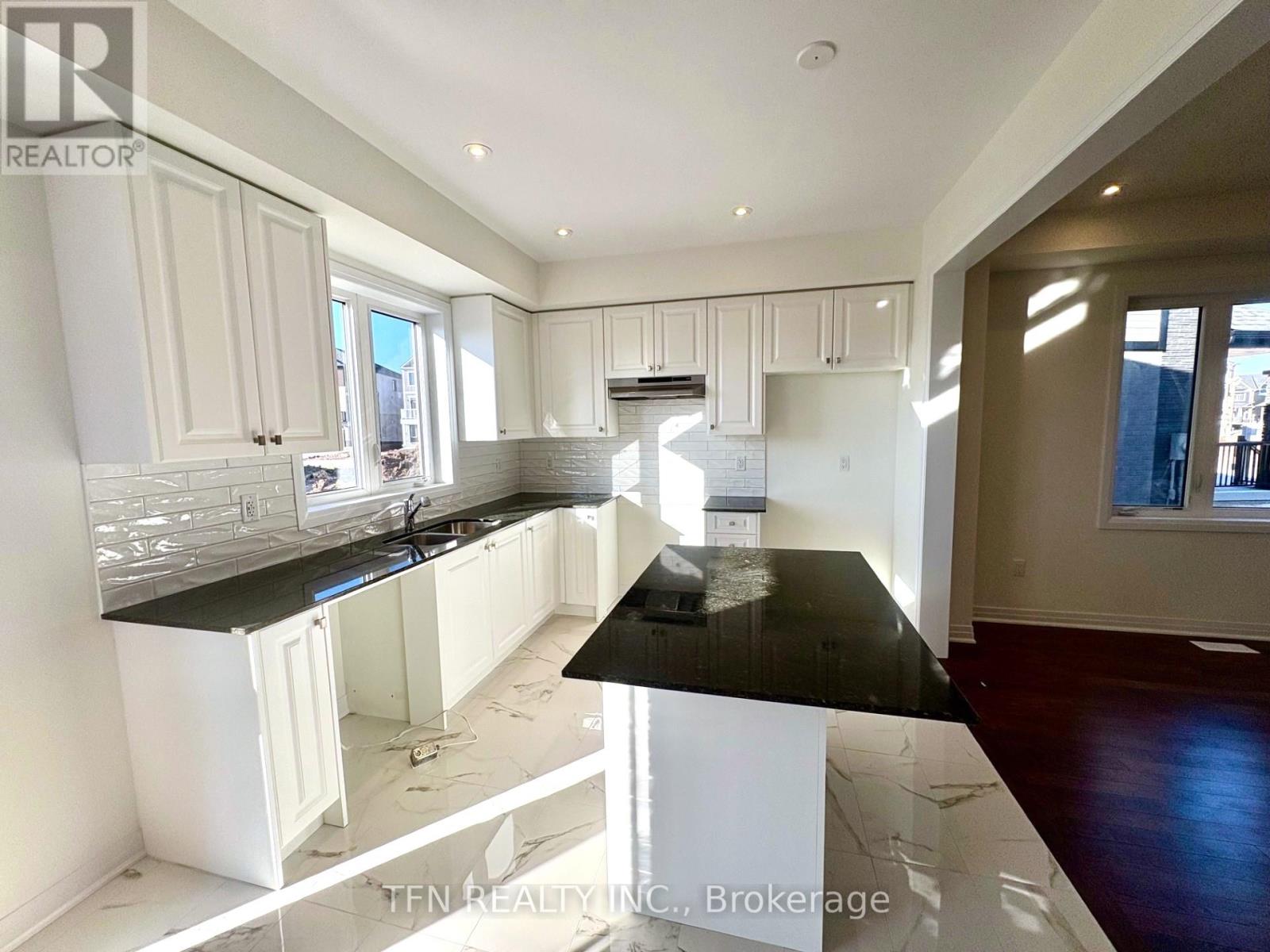 28 Canvas Crescent, Welland, Ontario  L3B 0P4 - Photo 5 - X12486834