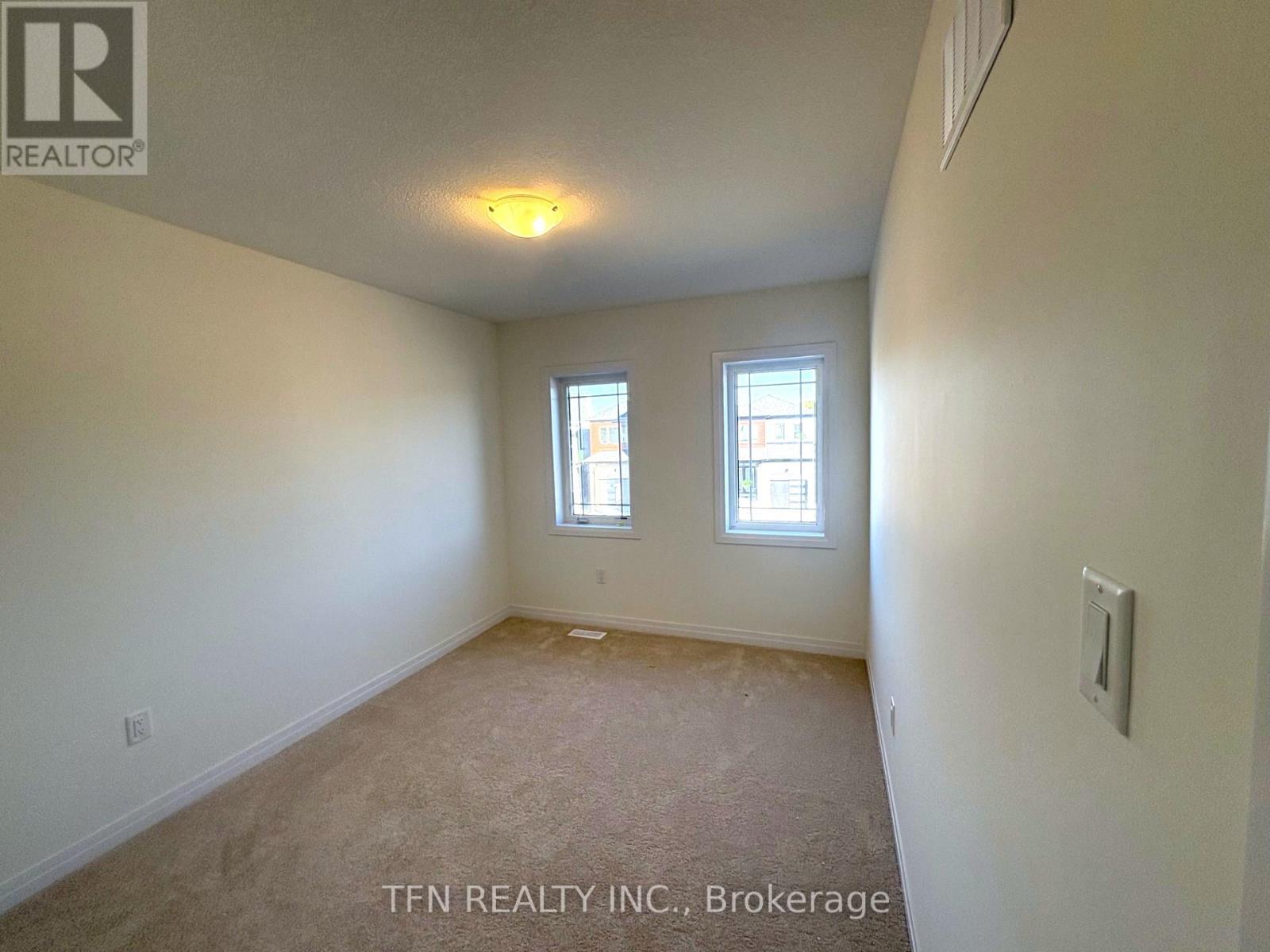 28 Canvas Crescent, Welland, Ontario  L3B 0P4 - Photo 8 - X12486834