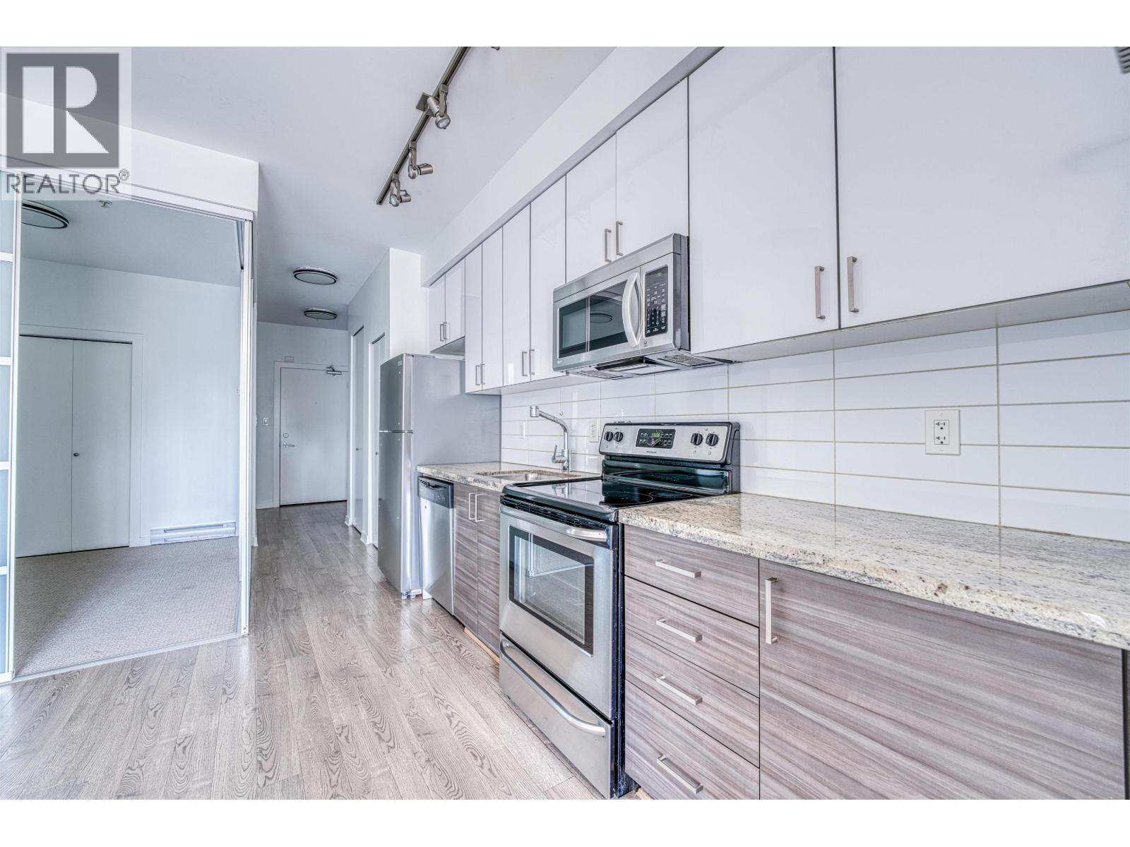 308 3688 Inverness Street, Vancouver, British Columbia  V5V 0C5 - Photo 4 - R3062794