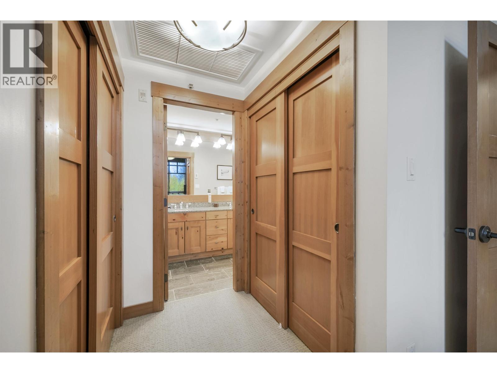 401 2202 Gondola Way, Whistler, British Columbia  V8E 0M7 - Photo 11 - R3062801