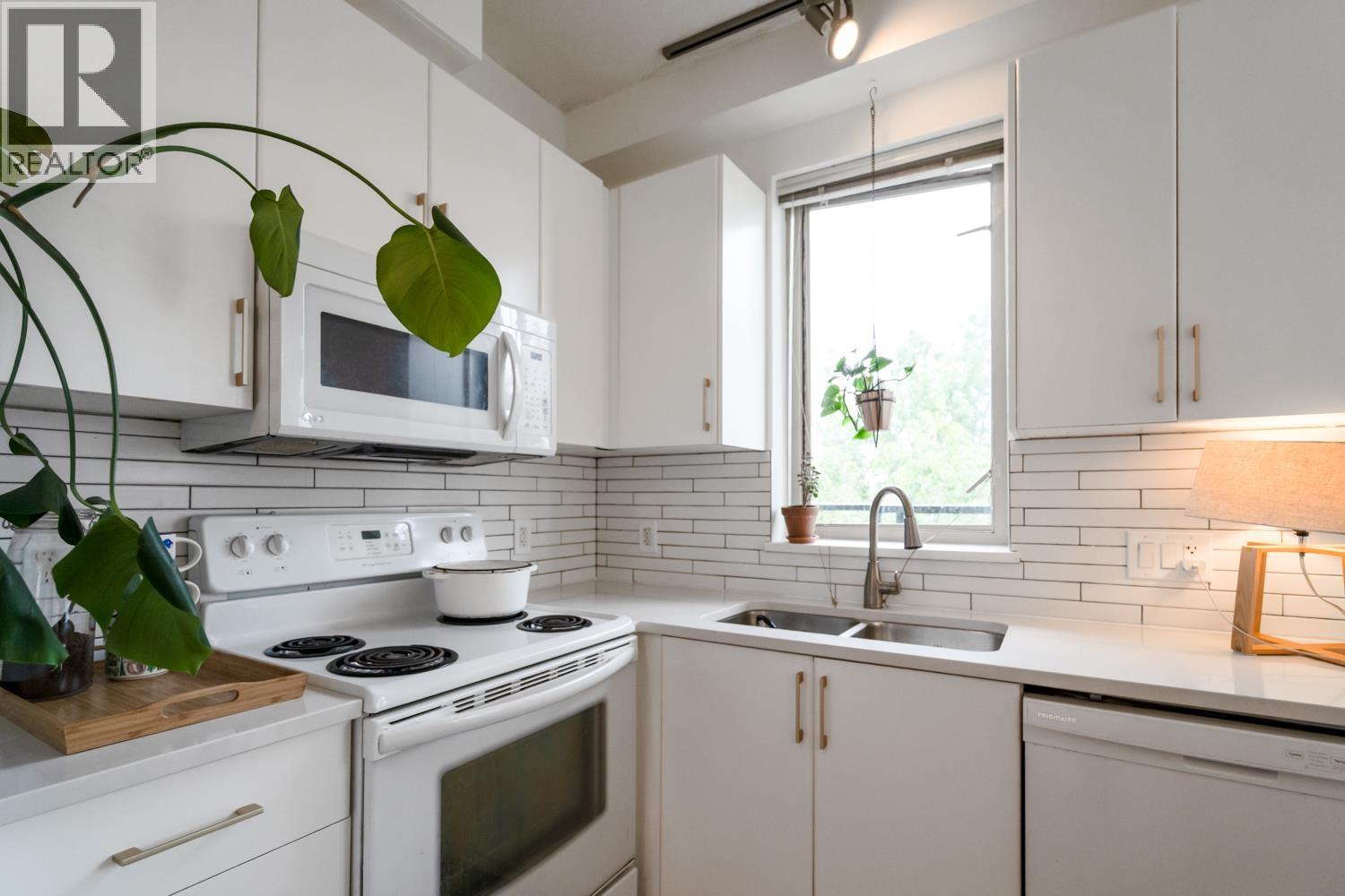 Ph1 688 E 17th Avenue, Vancouver, British Columbia  V5V 0A8 - Photo 7 - R3062810