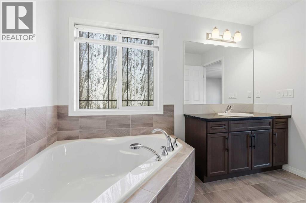 5 Osborne Gate Sw, Airdrie, Alberta  T4B 4G3 - Photo 19 - A2265259