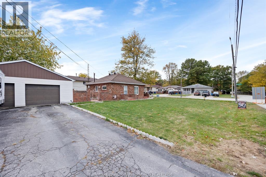 3706 Bliss, Windsor, Ontario  N8W 3C2 - Photo 4 - 25027323