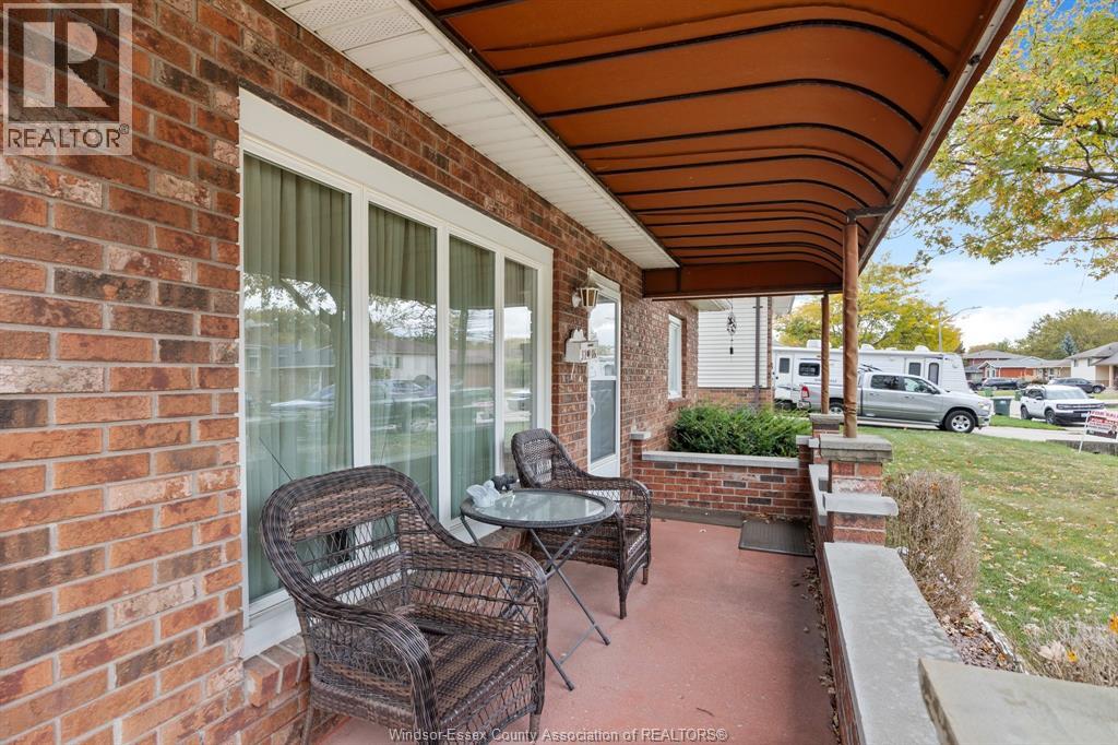 3706 Bliss, Windsor, Ontario  N8W 3C2 - Photo 6 - 25027323