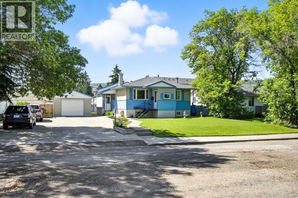 6383 32 Avenue NW, Calgary, Alberta