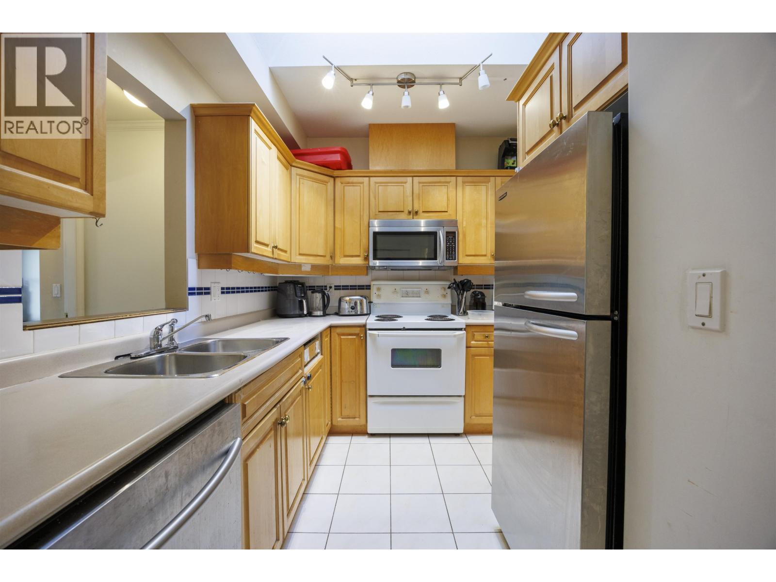 404 1185 Pacific Street, Coquitlam, British Columbia  V3B 7Z2 - Photo 9 - R3062524