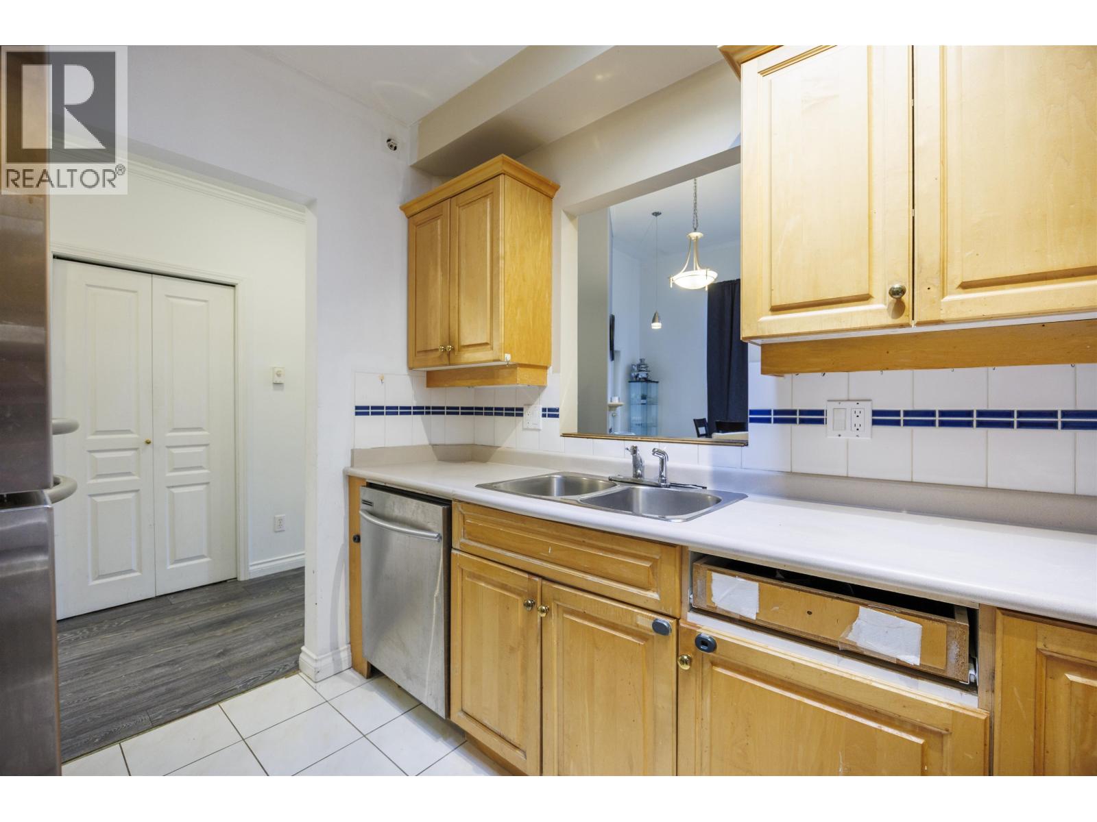 404 1185 Pacific Street, Coquitlam, British Columbia  V3B 7Z2 - Photo 11 - R3062524